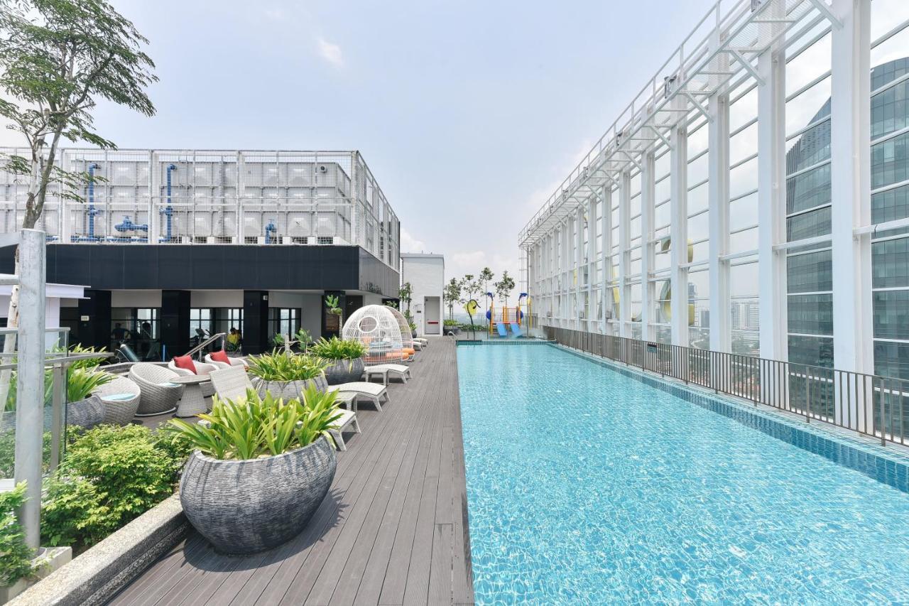 Suasana Private Suites By Subhome Johor Bahru Exteriér fotografie